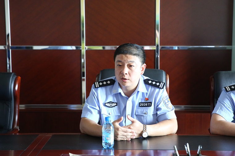 大连市公安局甘井子分局副局长沈涛一行到我校走访调研