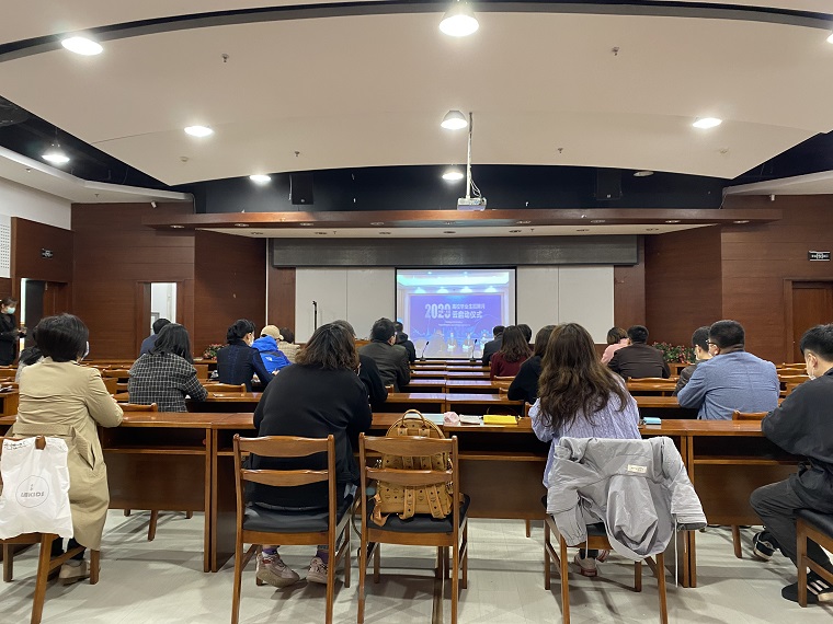 大连高校招聘_我校设立分会场参加大连市高校毕业生招聘月云启动仪式(2)