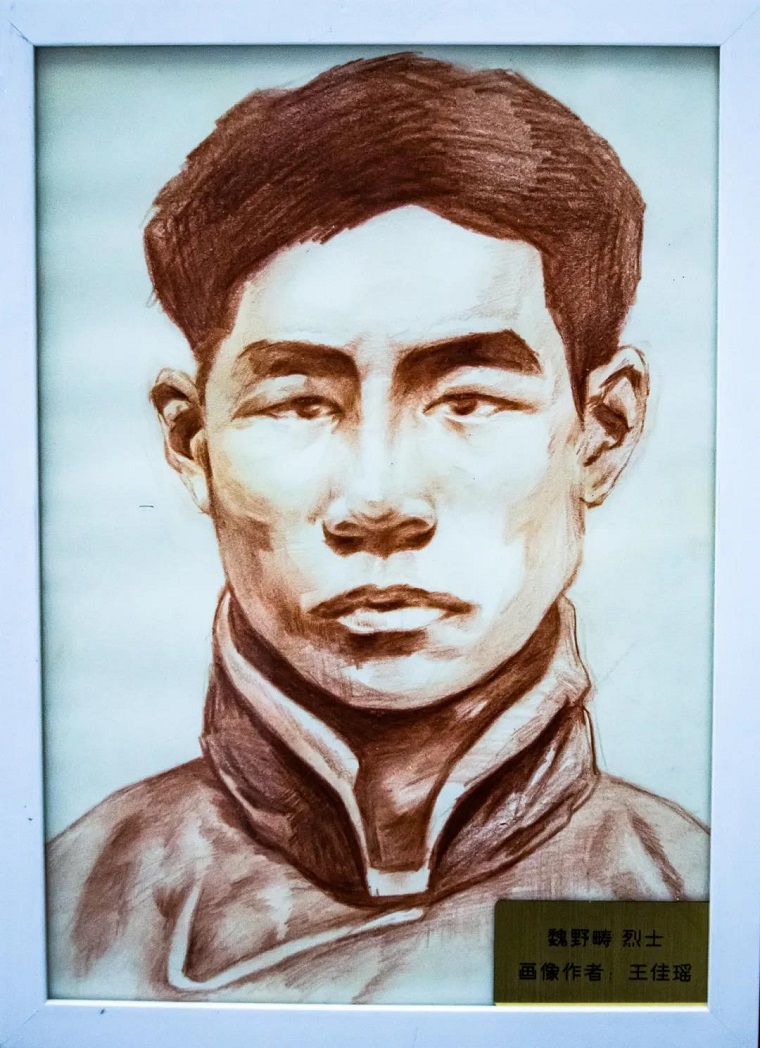 【辽宁省教育厅】大连工业大学绘画百幅烈士画像推进思想政治教育与