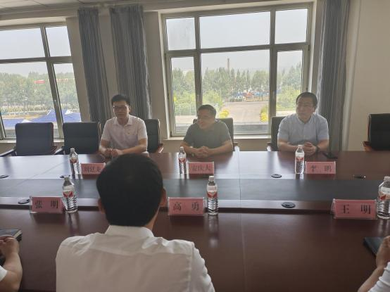 校领导到第一书记派驻地走访调研